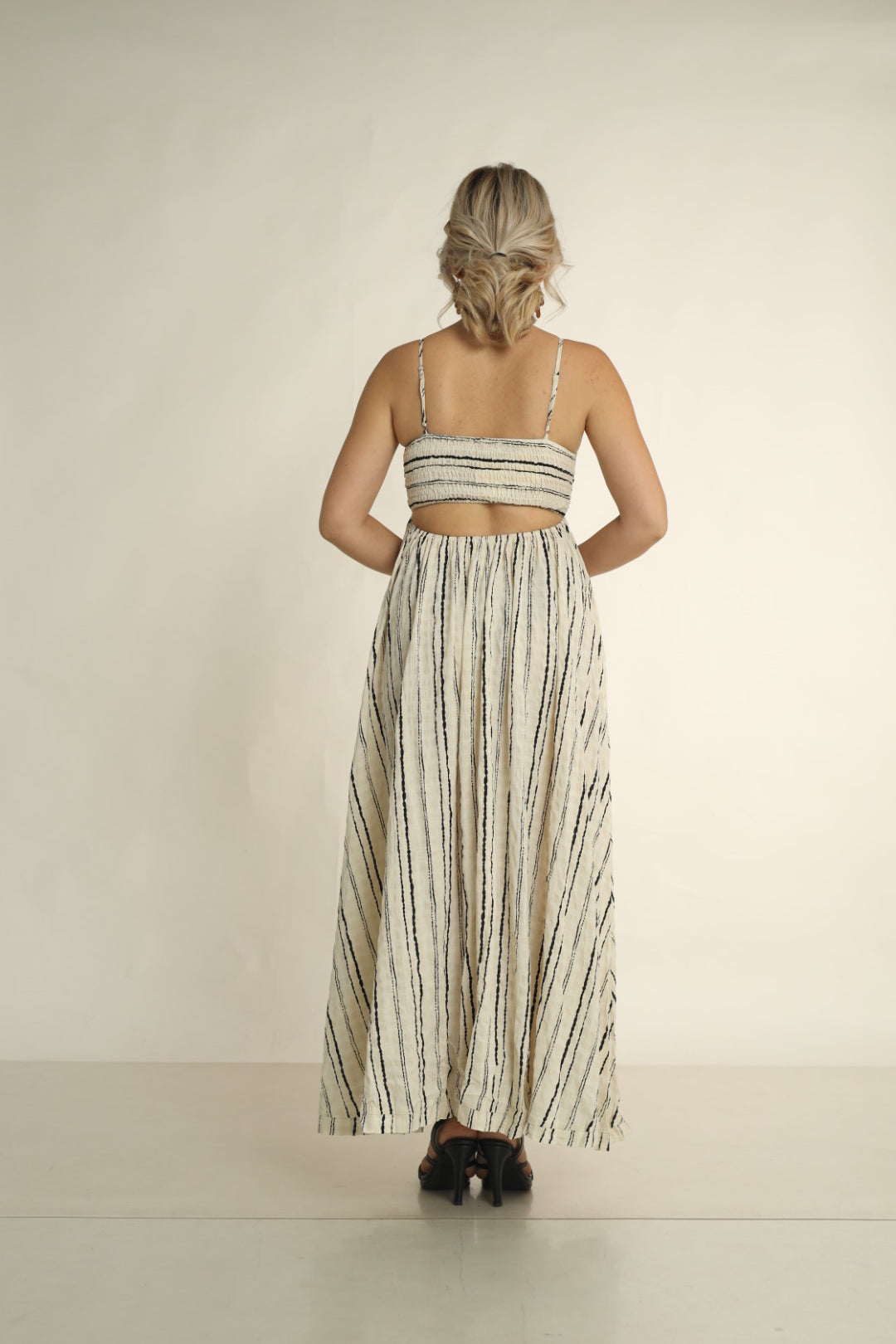 SUNDOWN SERINITY MAXI DRESS-BACK CUTOUT MAXI DRESS BLACK BEIGE STRIPE